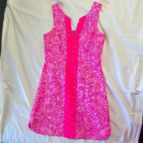 Lilly Pulitzer Dresses & Skirts - Lilly Pulitzer x target shift dress 4 barbie pink